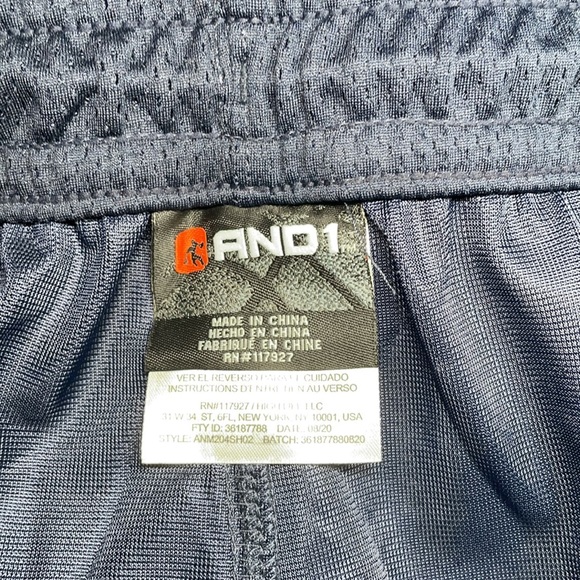 AND1 men’s shorts - Picture 4 of 6
